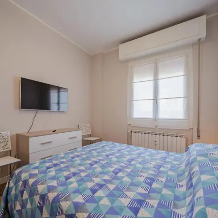 Enrico Lejlighed Chiavari